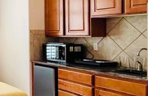 Mohave Valley House | Charming Casita on a lake located near the Colorado River, private boat ramp