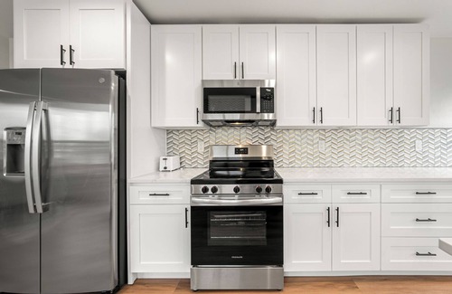 Greenwood House | Charming central Greenlake Seattle location with AC sleeps 6