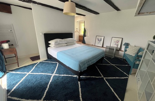 Andressac Bed & Breakfast | Charming chambre d'hote for 4-6 people with swimming pool and outdoor kitchen