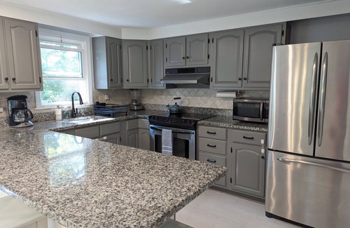 Mashpee House | Charming Classic Cape Cod Home steps away from John's Pond