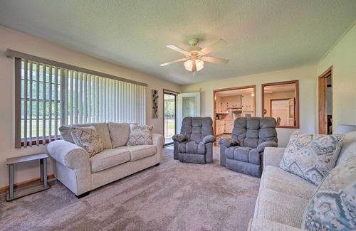 Clayton House | Charming Clayton Home ~ 4 Mi to Sardis Lake!