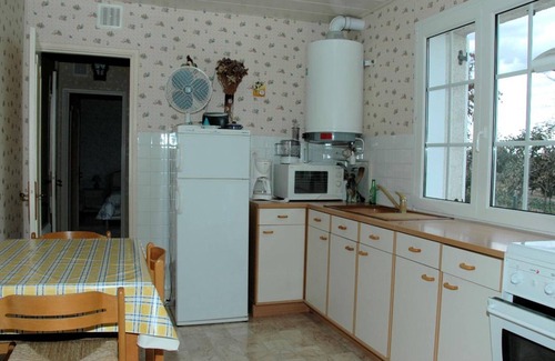 Huisseau-sur-Cosson Cottage | Charming Cottage with Private Garden, Terrace & Garage near Loire Castles