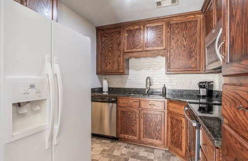Prattville House | Charming, Convenient 3-bedroom Garden Home in Prattville; Great Location