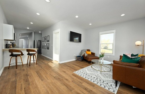 Kansas City House | Charming, corner lot bungalow! Newly renovated!