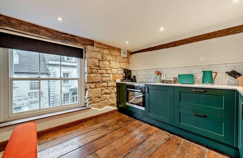 Winchcombe Apartment | Charming Cotswold Apartment - The Nook, Winchcombe