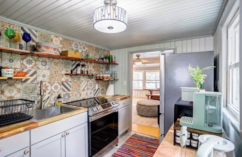 Titus Cottage | Charming Cottage at Weoka on Lake Jordan perfect for fishing and playing