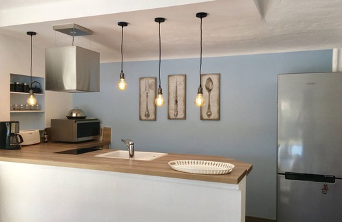 Gordes House | Charming cottage Gordes, private pool, very quiet, views, New 2025: Optics fiber
