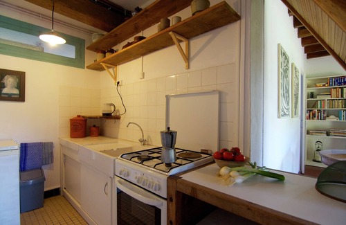 Le Chalard Cottage | Charming Cottage in Ladignac-le-Long with Garden