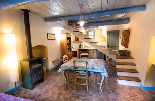 Colognac House | Charming cottage in lush countryside surrounded by llamas