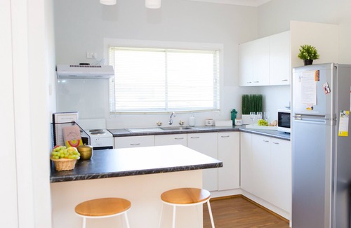 Cessnock Cottage | Charming Cottage @ the Wines Hunter Valley 2 bedrooms