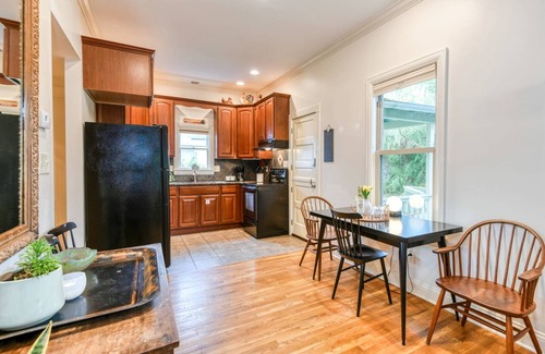 St. Augustine House | Charming Cottage, Bike to Downtown Attractions, Private Fenced Yard, Hot Tub, $300 in Free Tickets!
