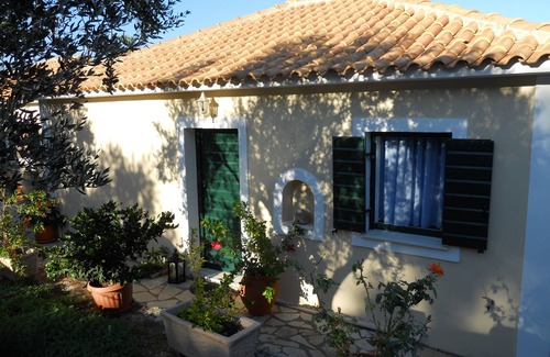 Korithi Cottage | Charming Cottage with Private Pool and magnificent sea views!