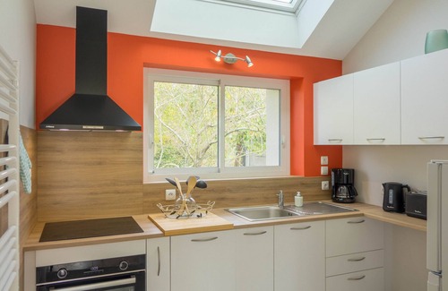 Darvoy Cottage | Charming Cottage with Heated Pool near Loire Castles and Cycling Routes