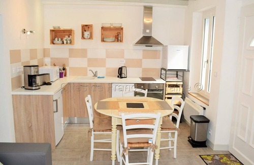 Limeray Cottage | Charming Cottage with Terrace in Loire Valley - Near Castles, Bike Trails, and Wine Tasting