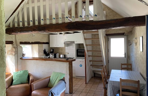 Tregon House | Charming country house with private garden 3 km from the beach