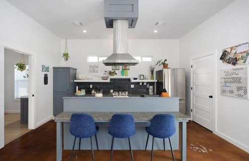La Grange House | Charming Country Retreat Near Winery, and Brewery