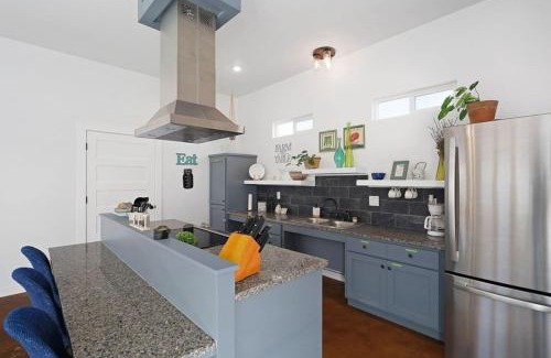 La Grange House | Charming Country Retreat Near Winery, and Brewery