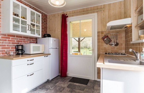 Frossay Cottage | Charming Countryside Cottage with Terrace, Wi-Fi, Near Pornic