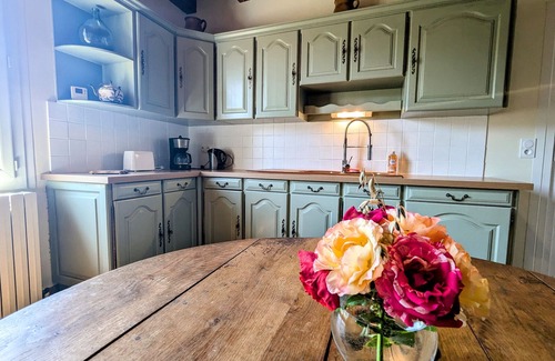 Arthon Cottage | Charming Countryside Getaway: Spacious Home with Private Garden and Easy Access to Local Attractions