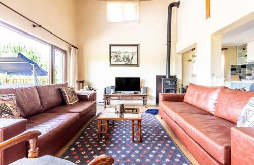 Gebze House | Charming Countryside 1bd15bath Airy Villa! #354