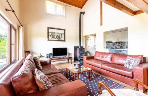 Gebze House | Charming Countryside 1bd15bath Airy Villa! #354