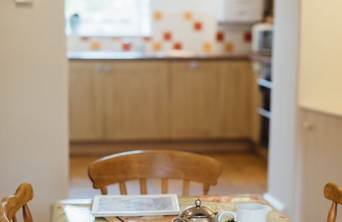 East Runton Cottage | Charming detached flint cottage on village green, 5 minute stroll to beach