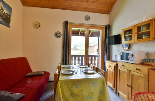 Bernex Apartment | Charming Duplex Studio Near Lifts and Village Center in Bernex