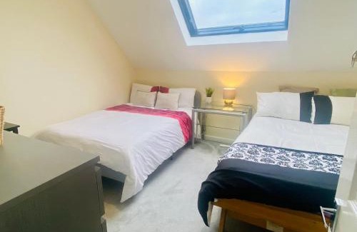 Bletchley House | Charming Entire 2-Bedroom House in Milton Keynes