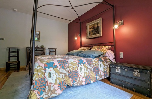 Saint-Romain-Lachalm Bed & Breakfast | Charming farmhouse with private pool and tennis