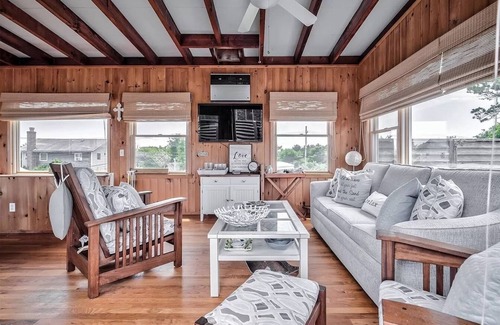 Fair Harbor House | Charming Fair Harbor 3br steps to ocean, sunset view, WiFi, A/C, outdoor shower.