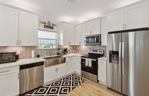 Indian Beach House | Charming Family Beach Retreat, Home In Galveston Texas