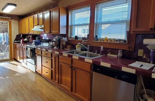 Washington House | Charming Family Retreat: Walk to Downtown, Movie Theater & More!