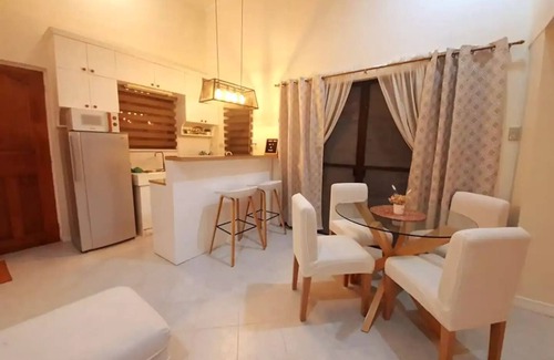Silang Junction South Villa | Charming Family Suite Near Popular Places