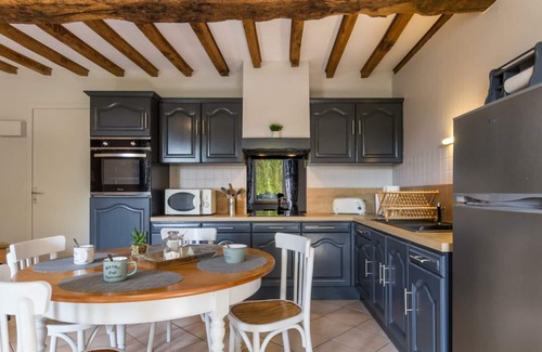 Muneville-sur-Mer Cottage | Charming Farmhouse Retreat with Garden, BBQ & Kids' Playground Near Granville Beaches