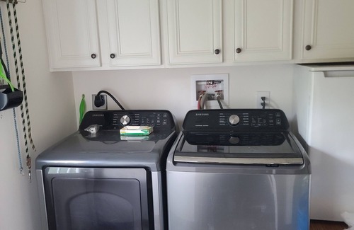 Waynesboro House | Charming Farmhouse style 3-bedroom house in Waynesboro with WiFi, AC