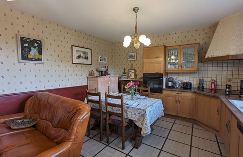 Gournay Cottage | Charming farmhouse with garden near Lake Eguzon