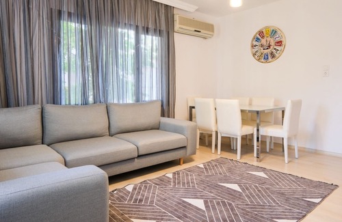 Ozbek Koyu Villa | Charming Flat w Balcony 15 min to Urla Art Street