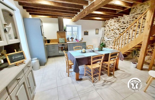 Saint-Calais-du-Desert Cottage | Charming Countryside Getaway-3BR, Fireplace, Fibre WiFi, Near River & Trails