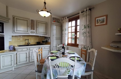 Saint-Pierre-Eynac Cottage | Charming Cottage near Puy-en-Velay: 3BR, Scenic Views, Ideal for Families & Professionals