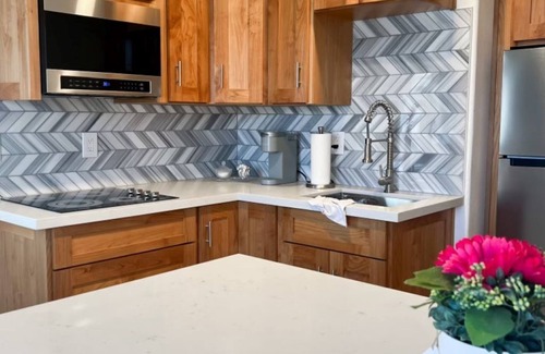 Glendale Apartment | Charming Fully Furnished Studio