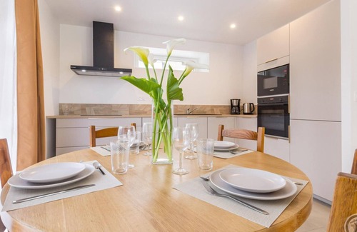 Saint-Lo-d'Ourville Cottage | Charming Gîte Justine in Portbail-sur-Mer