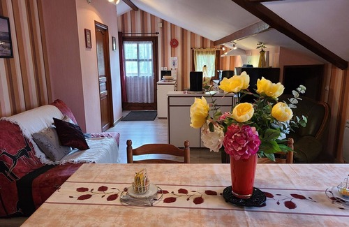 Le Val-d'Ajol Cottage | "Charming Gîte with Balcony, Near Spa and Ski Resorts in Plombières-les-Bains"
