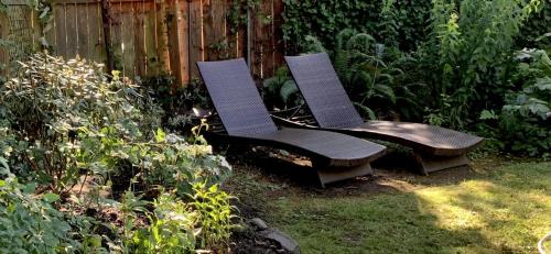 Whiteaker House | Charming Garden Cottage