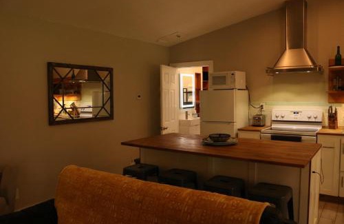 University Place Apartment | Charming Garden Apartment