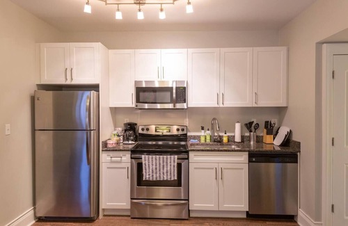Midtown Apartment | Charming Getaway Apartment in Midtown