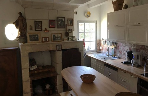 Candes-Saint-Martin House | Charming gîte in the Loire castles