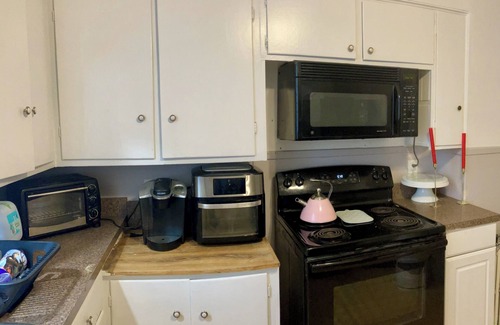 Glens Falls Apartment | Charming Ground floor 2-bedroom apartment with WiFi, AC in tranquil Glens Falls