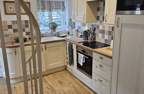 Shrewsbury House | Charming hideaway in Shrewsbury town centre with free secure parking.