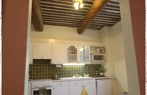 Sablet Villa | Charming Hilltop Accommodation With Outstanding Views