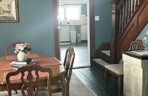 Rockville House | Charming Historic 3BR One Block to Downtown Rockville Shopping & Dining